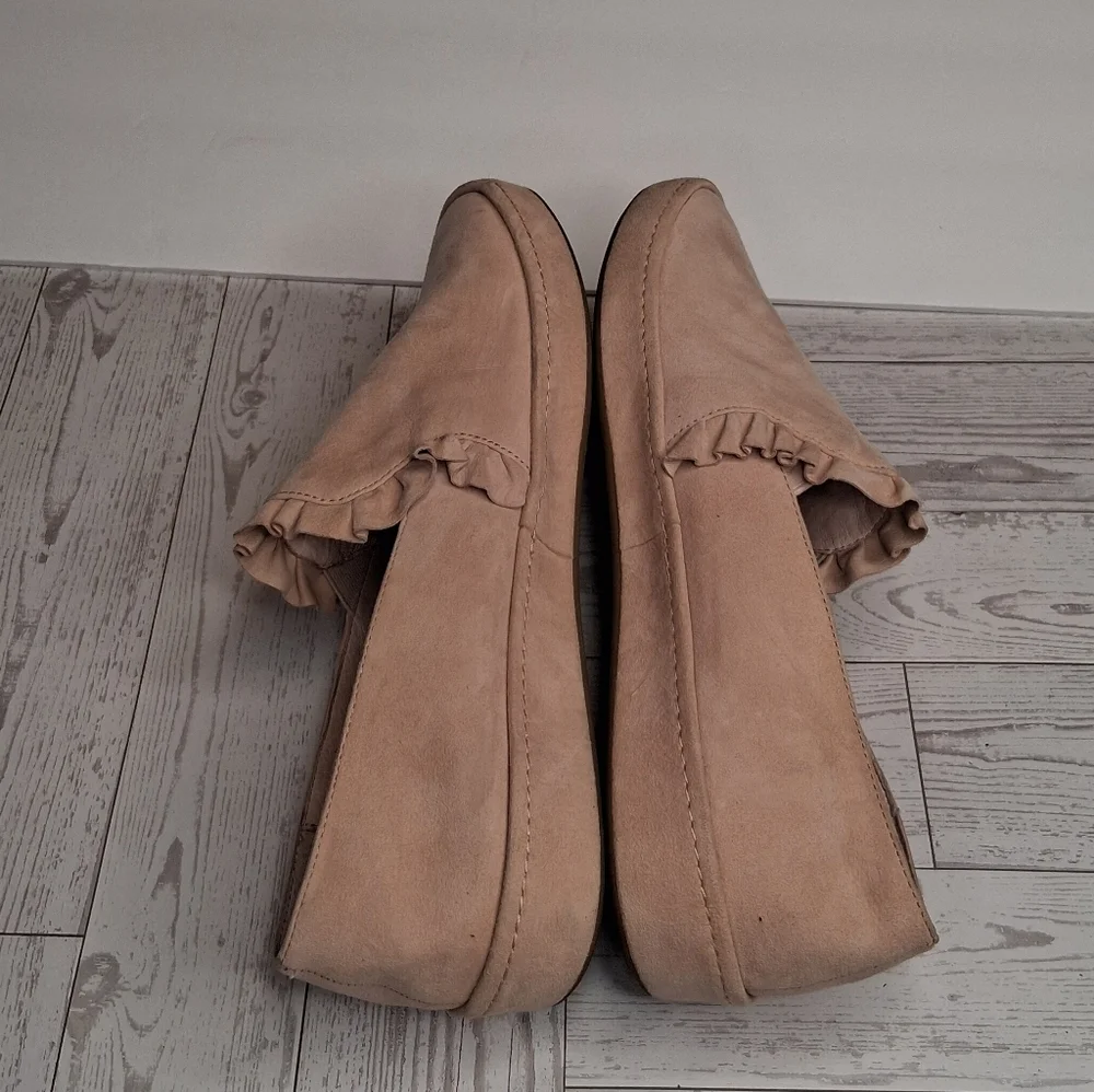 Joie Dee Pink Ruffled Cool Girl Slip-On Sneakers Size 39.5=9.5